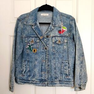 Lightweight denim/jean jacket with cute patches & logo on back.